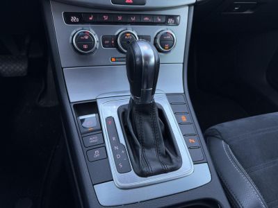 VOLKSWAGEN CC 2.0 CR TDI BMT DSG [5 személy] Xenon Tempomat Ülésfűtés PDC Navi Bluetooth 2 gyári kulcs!