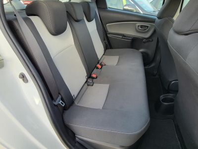 TOYOTA YARIS 1.5 Hybrid Comfort Style e-CVT 121e km. Digitklíma Kamera Bluetooth Sávváltó
