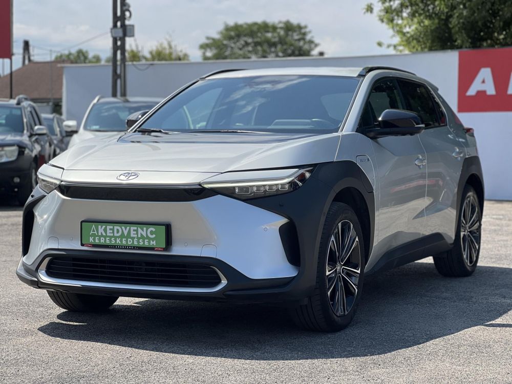 TOYOTA BZ4X Executive AWD 15e km. JBL. magas felszereltség!