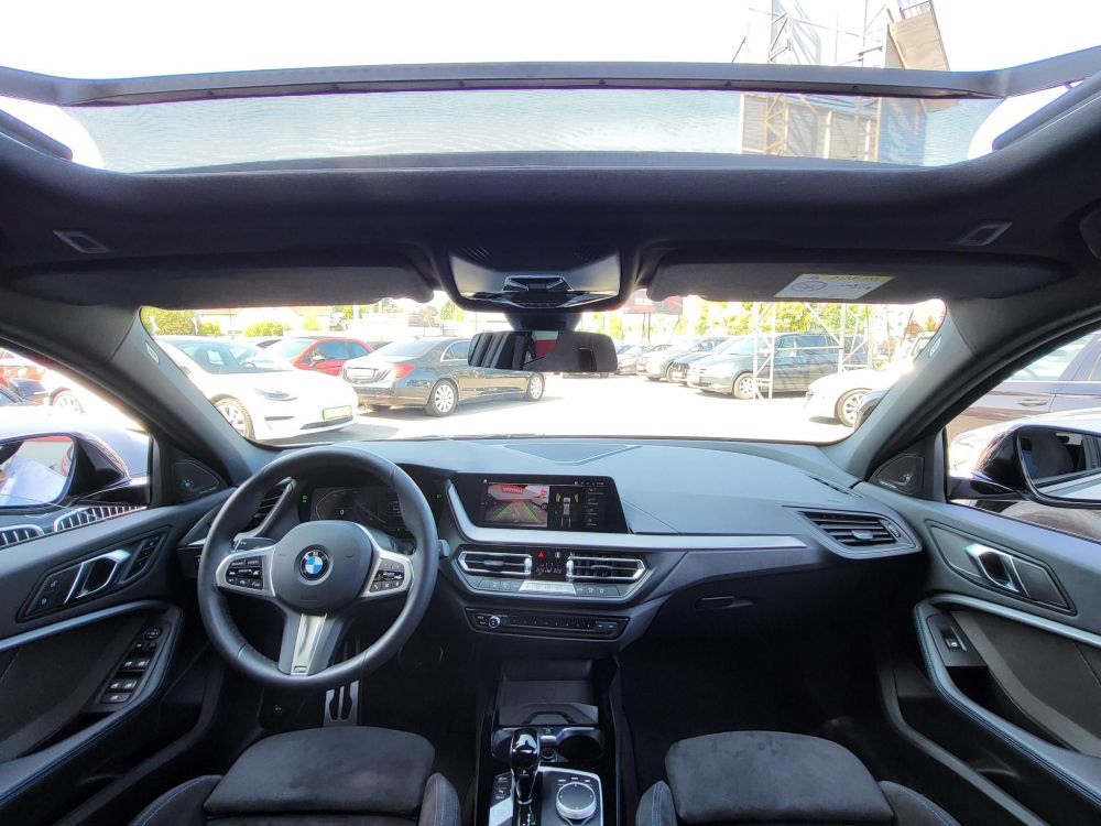 BMW 118i M Sport DKG 9e km. Adaptív LED Panorámatető Harman/Kardon Memória Carplay
