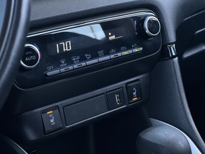 TOYOTA YARIS 1.5 Hybrid Executive e-CVT 103e km. LED fényszórók. táblafelismerő. ülésfűtés. kamera. digitklíma!