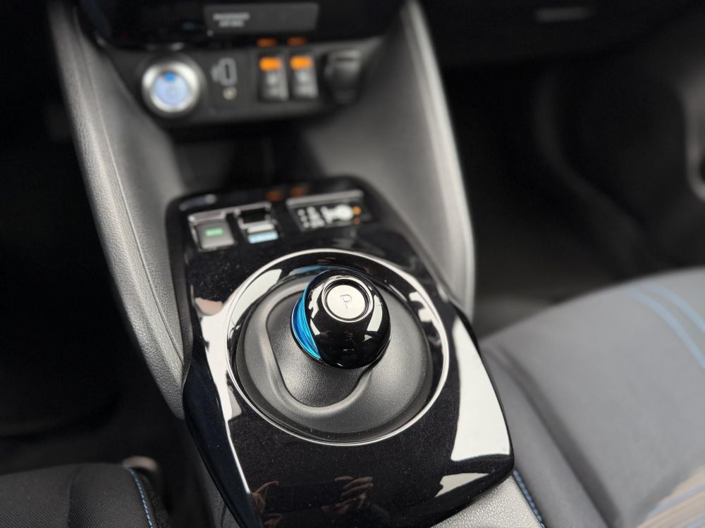 NISSAN LEAF N-Connecta e+ 62kWh (Automata) 96% akku 9e km. 360 kamera ProPilot 4x ülésfűtés