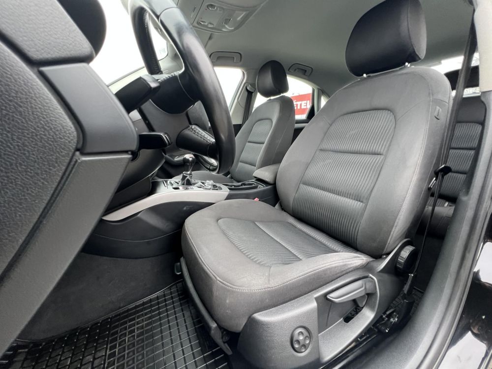 AUDI A4 2.0 TDi Klíma Tempomat Bluetooth 142e km!