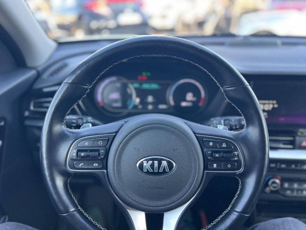 KIA NIRO e-Niro 64kWh Platinum 400+km hatótáv. Bőr. ülésszellőztetés. CARPLAY. stb