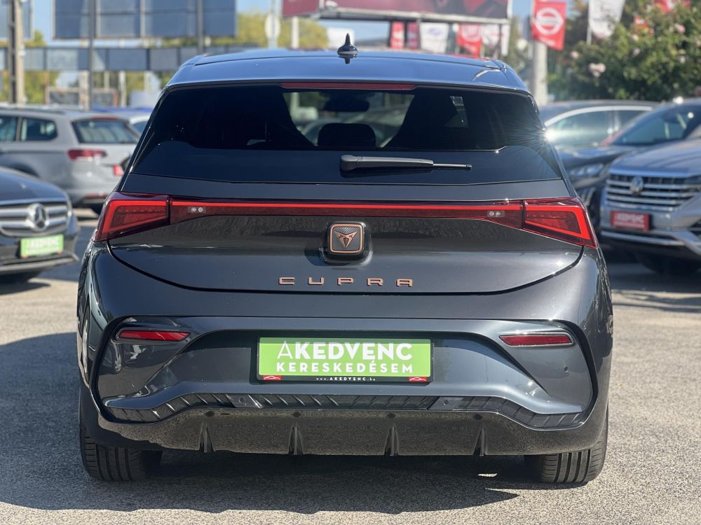 CUPRA BORN 58 kWh 64e km. 400 km hatótáv. ülésfűtés. CARPLAY!