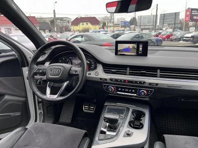 AUDI Q7 3.0 V6 TDI quattro Tiptronic ic S-line. BOSE hangrendszer. memória. 4x ülésfűtés. 4x digit klíma. Szervizelt!
