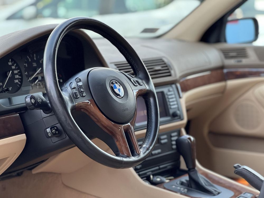 BMW 540i (Automata) Rozsdamentes. frissen szervizelt. végig vezetett szervizkönyv!