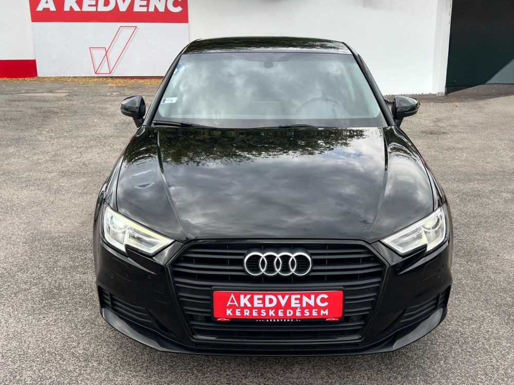 AUDI A3 Sportback 1.6 TDI Sport Friss vezérlés! Xenon Tempomat Navi Bluetooth Ülésfűtés