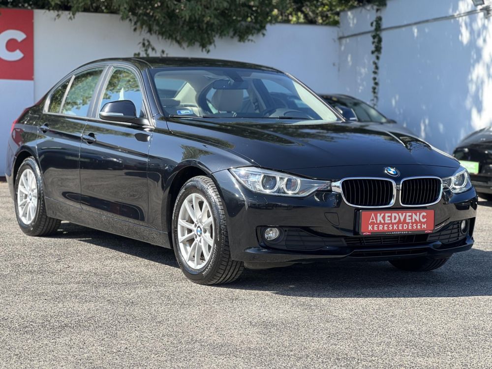 BMW 320d (Automata) M.o.-i. 1.tul. 113e km. márkaszervizelt előélet. téli-nyári kerék szett!