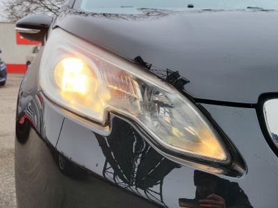 PEUGEOT 2008 1.6 e-HDi Active 98e km. Tempomat Klíma Bluetooth Tolatóradar