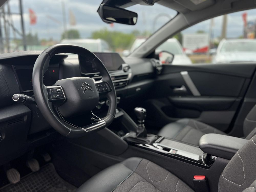CITROEN C4 1.2 PureTech Feel Plus M.o.-i. 1.tul. 61e km. LED. 360 kamera. HUD. Vonóhorog!