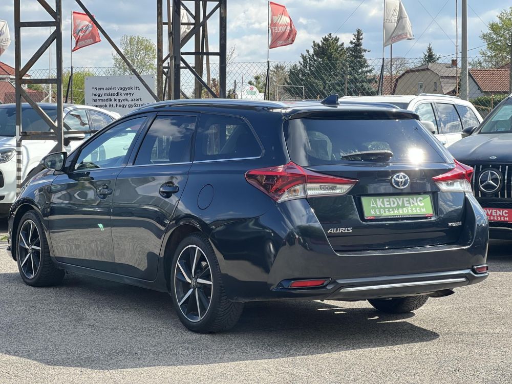 TOYOTA AURIS Touring Sports 1.8 HSD Selection (Automata)