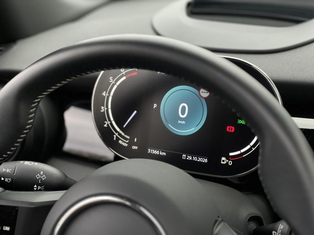 MINI MINI 1.5 Cooper DKG 31e km. panoráma tető. CarPlay