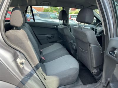 OPEL ASTRA H Caravan 1.6 Enjoy Rendszeresen karbantartott! Klíma Tempomat Alufelni Multikormány
