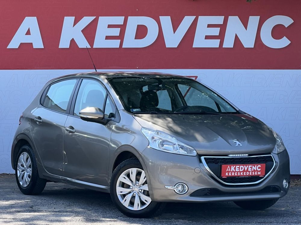 PEUGEOT 208
