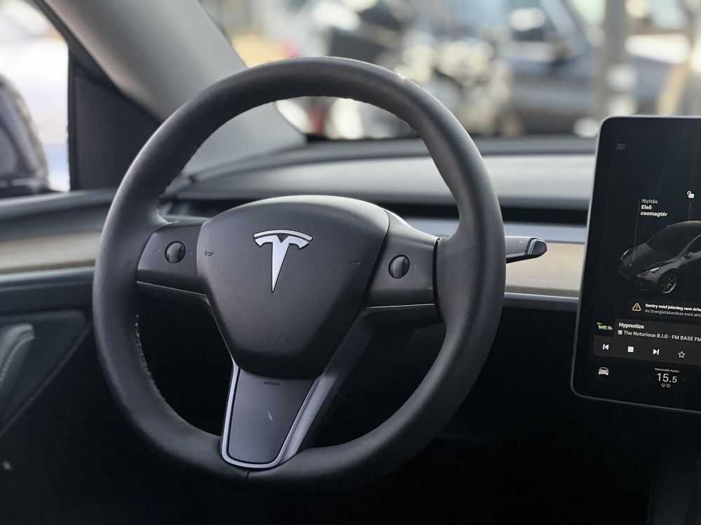 TESLA MODEL Y Long Range AWD (Automata) mátrix LED. hőszivattyú. prémium hifi. garanciális!