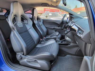 OPEL CORSA E 1.6 T OPC Magyarországi. Gyári OPC. Recaro bőr ülések. Végig vezetett szevízkönyv!