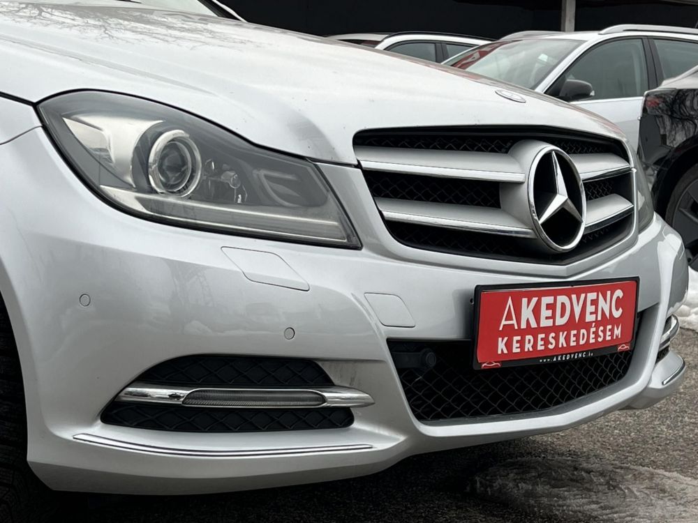 MERCEDES-BENZ C 220 CDI BlueEFFICIENCY (Automata) Xenon Tempomat Ülésfűtés Navi Bluetooth Rendszeresen szervizelt!