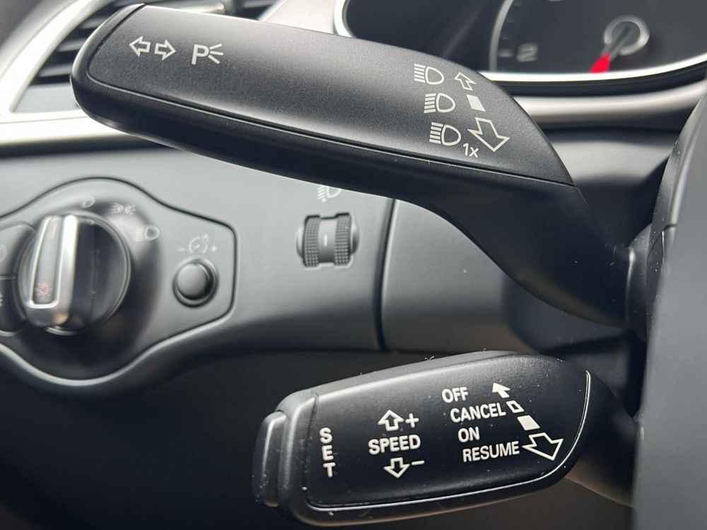 AUDI A4 2.0 TDi Klíma Tempomat Bluetooth 142e km!