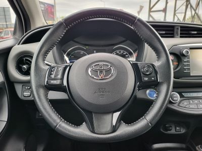 TOYOTA YARIS 1.5 Hybrid Comfort Style e-CVT 121e km. Digitklíma Kamera Bluetooth Sávváltó