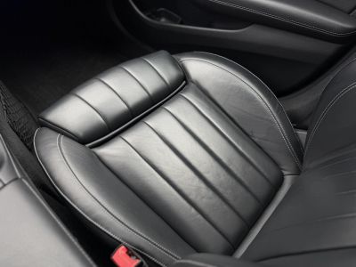 MERCEDES-BENZ E 220 d 9G-TRONIC Megkímélt állapot. LED Holttér HUD Carplay Fakormány 360kamera