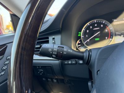 LEXUS ES 300H 112e km. Fakormány. ülésszellőzés. kormányfűtés. kamera. roló!