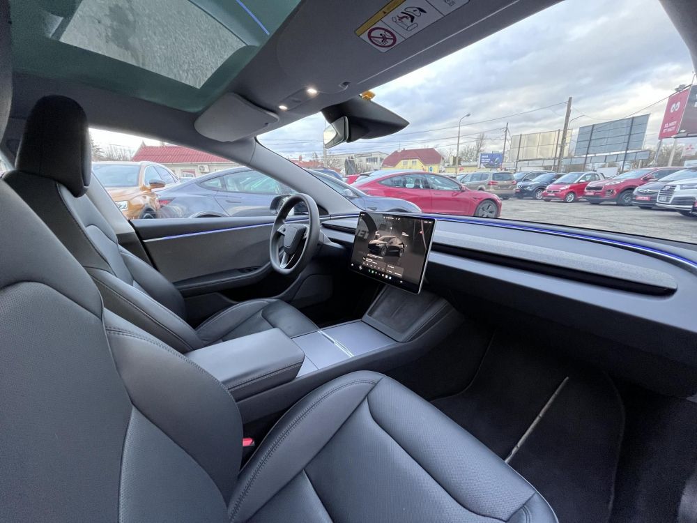 TESLA MODEL 3 RWD (Automata) HIGHLAND 27e km. AMD Ryzen. Gyári garancia 2032-ig. 500km hatótáv!