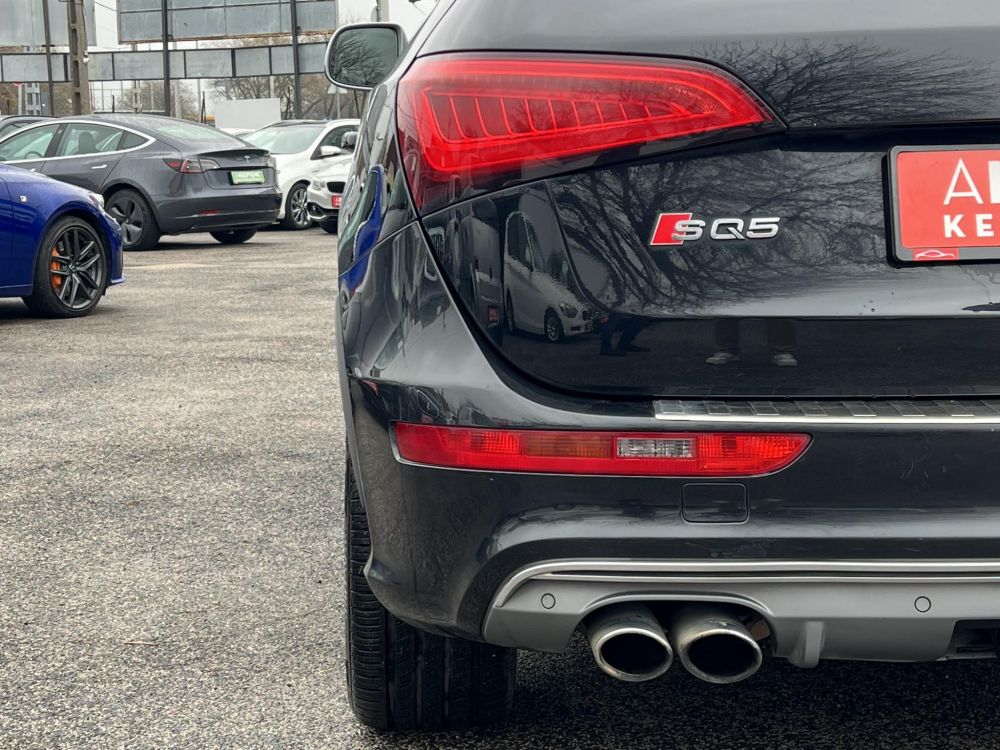 AUDI Q5 SQ5 3.0 TDI quattro Tiptronic ic Xenon Panorámatető Távtartó Navi Kamera Memória Ülésfűtés Vonóhorog