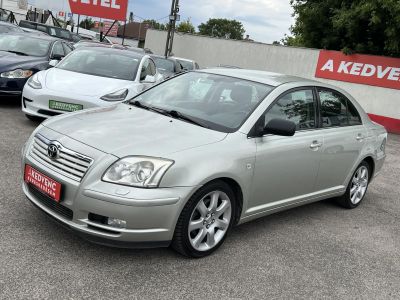 TOYOTA AVENSIS 2.0 Sol Executive (Automata) Tempomat Digitklíma Ülésfűtés Bőr Téli-nyári gumi!