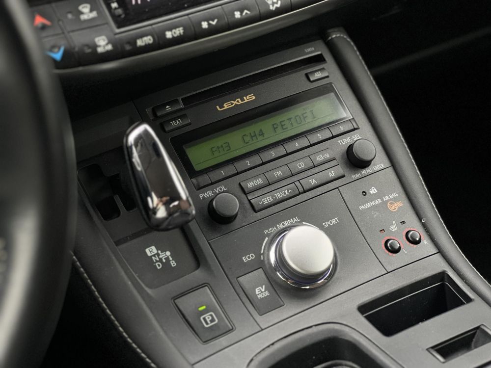 LEXUS CT 200h Comfort (Automata) 146e km. digit klíma. ülésfűtés. tempomat. kamera. megkímélt állapot!