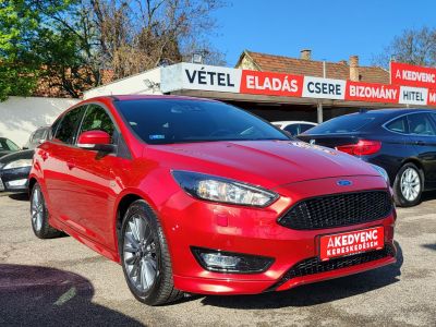 FORD FOCUS 1.5 EcoBoost ST-Line 96e km. M.o.-i. 1.tul. Navi Holttér Tempomat Keyless Ülésfűtés Kormányfűtés