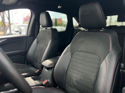 FORD KUGA 2.5 PHEV ST-Line X Graphite Tech Edition CVT