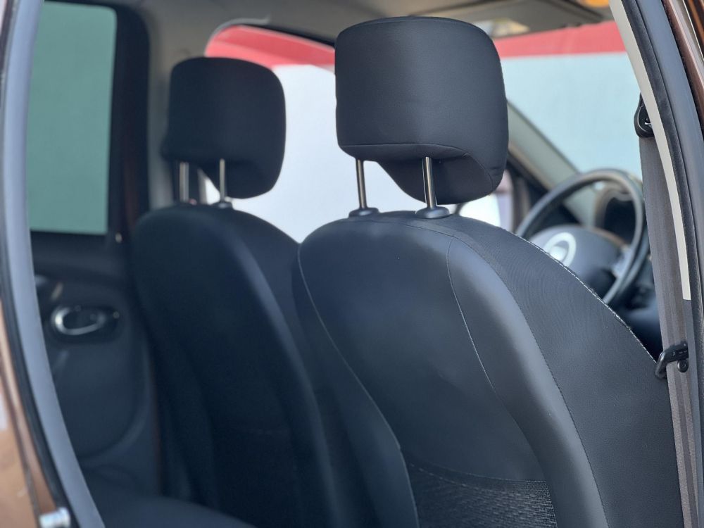 DACIA DUSTER 1.2 TCe Arctic 107e km. M.o.-i. klíma téli-nyári kerék!