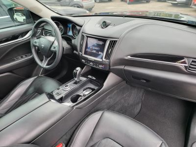 MASERATI LEVANTE 3.0 D V6 (Automata) LED Panorámatető Harman/Kardon Memória Ülésfűtés/hűtés 360kamera