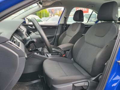 SKODA OCTAVIA 1.5 TSI ACT Style 96e km. M.o.-i. 1.tul. Digitklíma Távtartó Tempomat Ülés és szélvédőfűtés Blueto