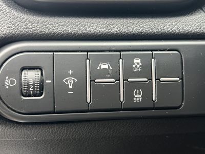 KIA CEE'D Ceed 1.0 T-GDI Bronze M.o.-i. 1.tul. Klíma Tempomat 71e km!