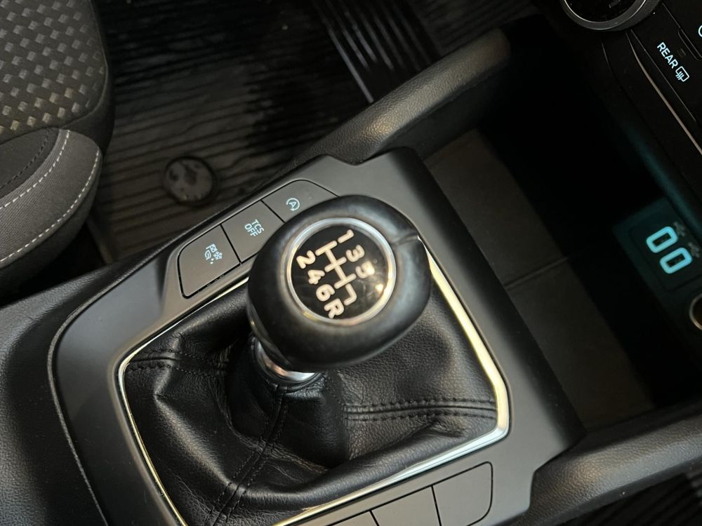 FORD FOCUS 1.0 EcoBoost Connected M.o.-i. 1.tul. Márkaszervizelt! Carplay