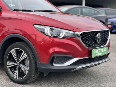 MG ZS EV Luxury. 68e km. végig vezetett márkaszerviz. Carplay. panorámatető