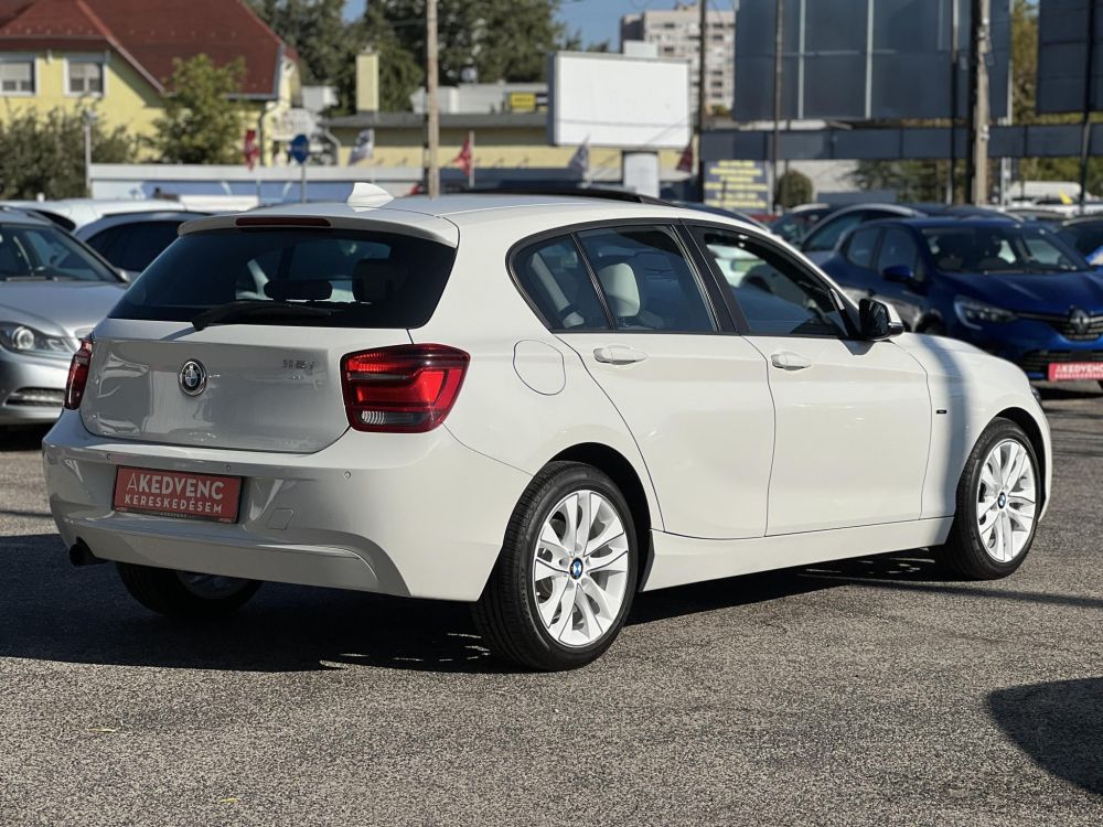 BMW 116i Magyarország 129e km Vezérlés+csapágysor cserélve!