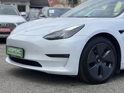 TESLA MODEL 3 Long Range AWD (Automata) 63e km. sérülésmentes. mátrix LED. hőszivattyú. premium hifi. FEHÉR BELSŐ!