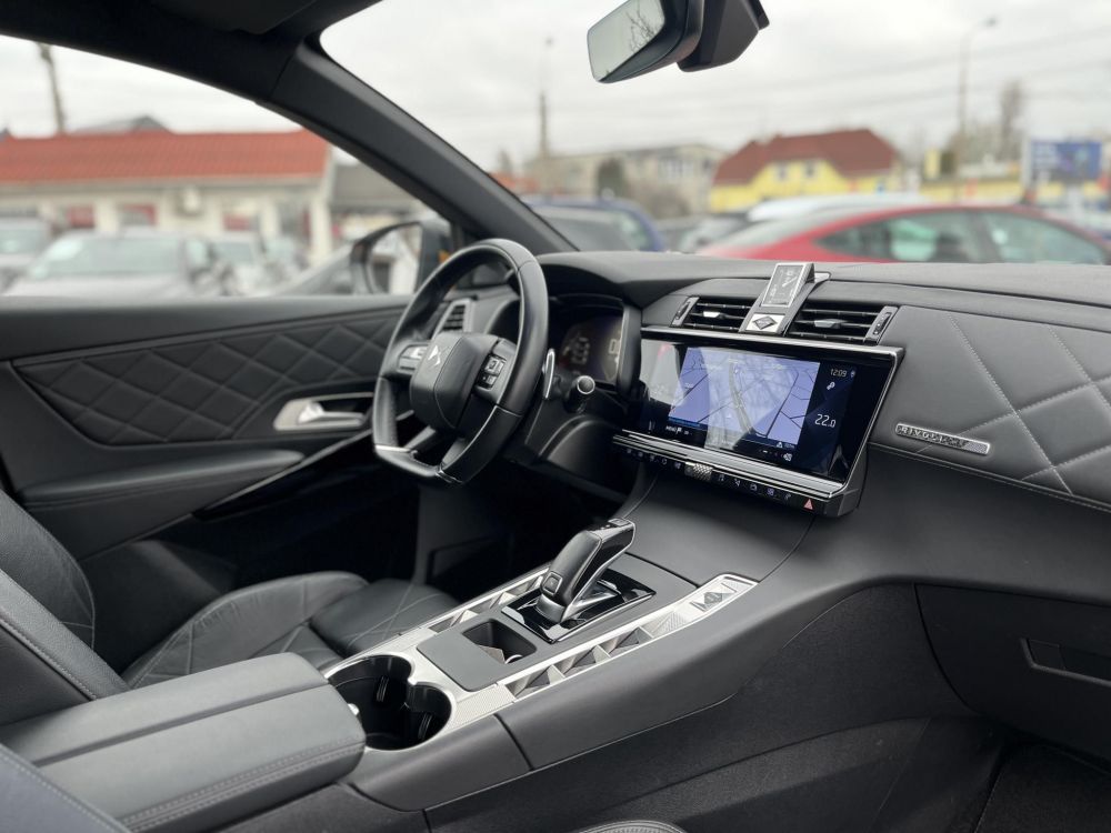 DS DS 7 Crossback 1.5 BlueHDi Rivoli S&S EAT8 Prémium felszereltség. Mátrix LED fényszórók