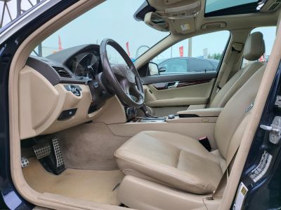MERCEDES-BENZ C 300 Avantgarde (Automata) AMG 105e km. Tempomat Napfénytető Memória Bőr Ülésfűtés