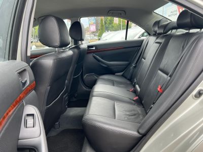 TOYOTA AVENSIS 2.0 Sol Executive (Automata) Tempomat Digitklíma Ülésfűtés Bőr Téli-nyári gumi!