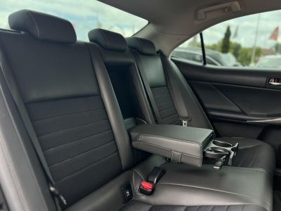 LEXUS IS 300h Comfort Leather&Navigation (Automata) Hybrid garancia Márkaszervizelt! Gyári fényezés. Téli-nyári gumi garnitúra!