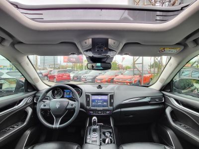 MASERATI LEVANTE 3.0 D V6 (Automata) LED Panorámatető Harman/Kardon Memória Ülésfűtés/hűtés 360kamera