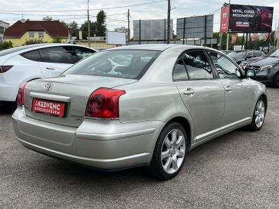 TOYOTA AVENSIS 2.0 Sol Executive (Automata) Tempomat Digitklíma Ülésfűtés Bőr Téli-nyári gumi!