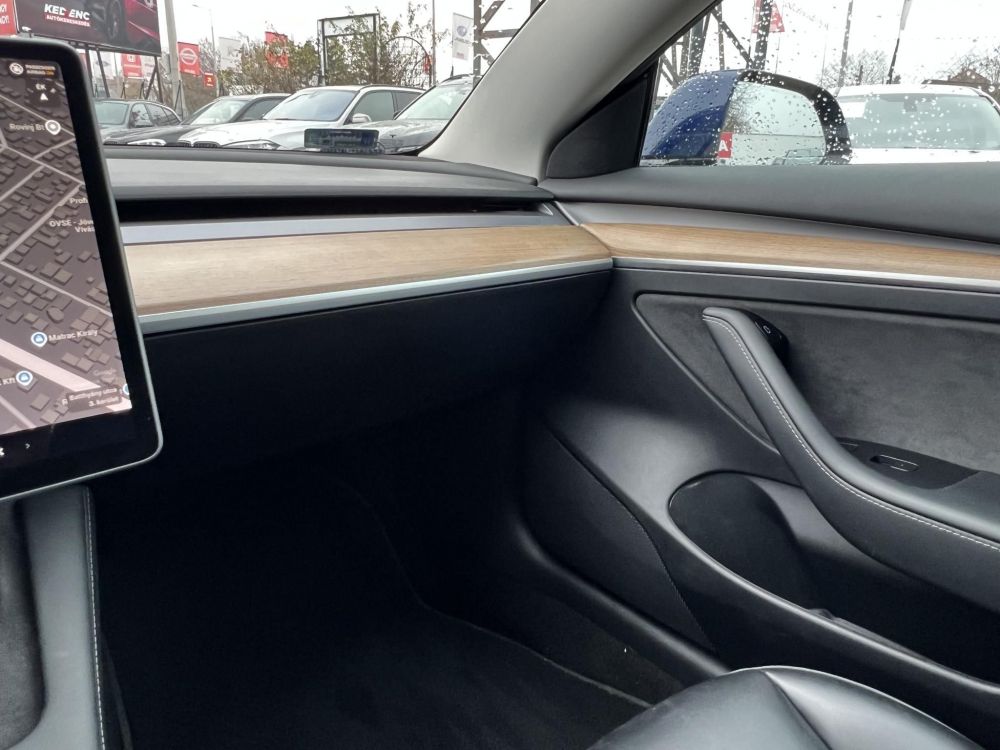 TESLA MODEL 3 RWD (Automata) 34e km. 2030-ig garancia