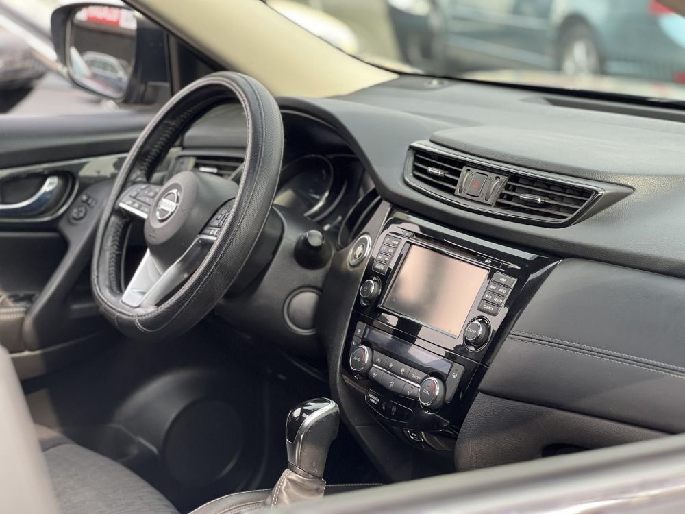 NISSAN X-TRAIL 2.0 dCi Acenta 4x4 Xtronic 155e km. panorámatető. tempomat. sávtartó. ülésfűtés. 360kamera. vonóhorog!