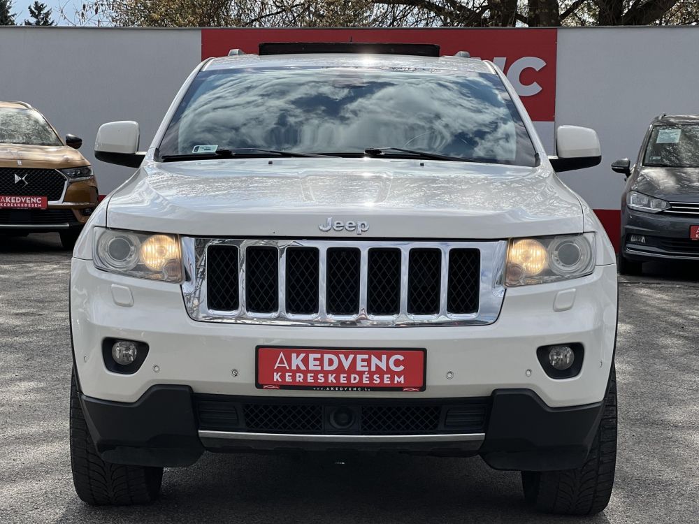 JEEP GRAND CHEROKEE 3.0 V6 CRD Overland (Automata) Xenon Memória Üléshűtés Panorámatető 3.5T vonóhorog Friss vizsga!