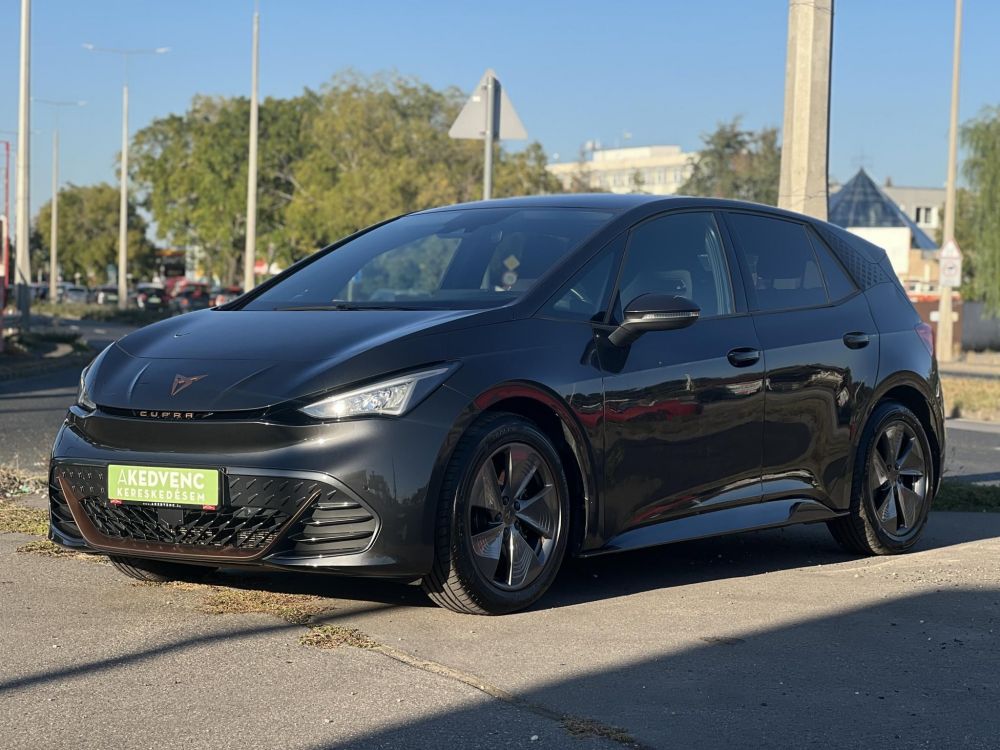 CUPRA BORN
